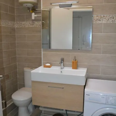 Apartment Joli Proche Plage, Vieux Port & Palais Pharo *